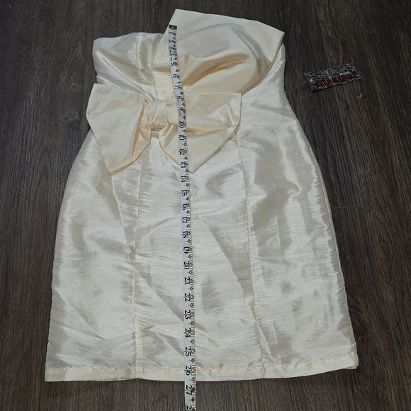 MISS MINUET Strapless Ivory Bow Cocktail Dress Sz 4 NWT - Picture 10 of 14
